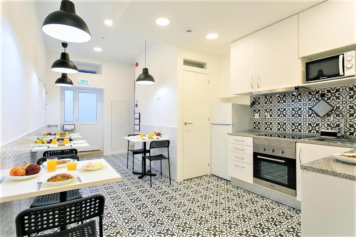 Suites Amalia Guesthouse Near Rossio Square リスボン エクステリア 写真