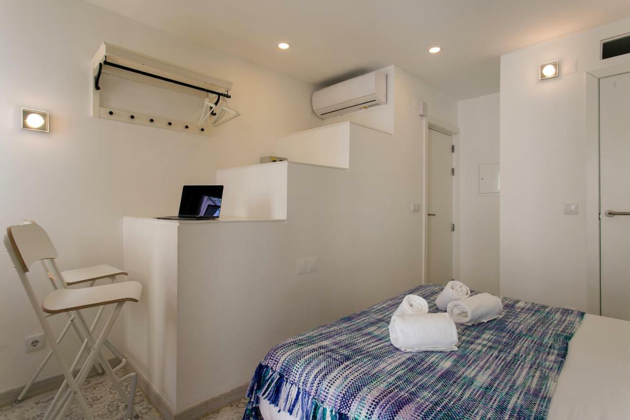 Suites Amalia Guesthouse Near Rossio Square リスボン エクステリア 写真