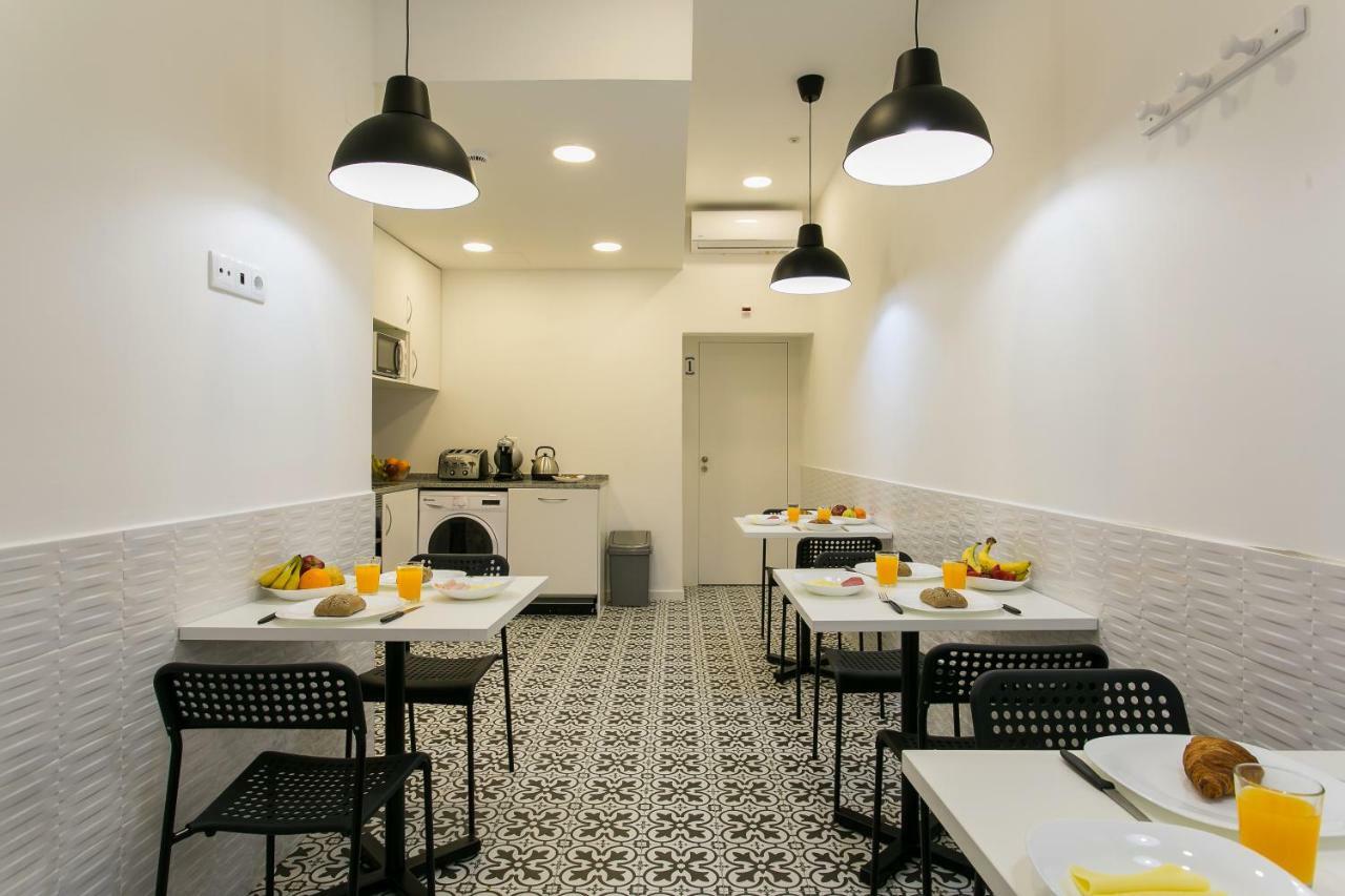 Suites Amalia Guesthouse Near Rossio Square リスボン エクステリア 写真